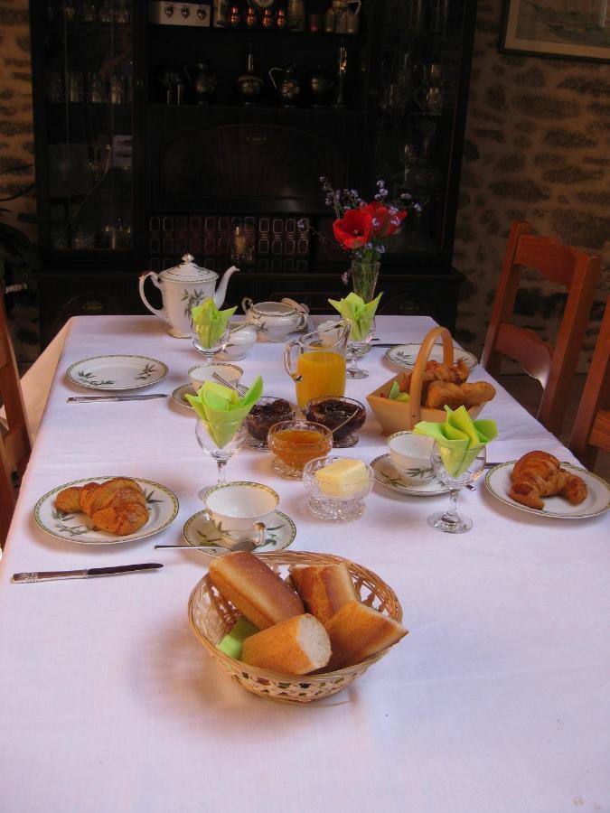 לינה וארוחת בוקר Collinée Le Bois Chef D'Ane מראה חיצוני תמונה